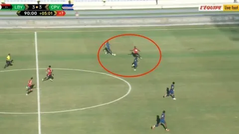 皇马对阵赫罗纳：姆巴佩与维尼修斯挑战范德贝克和齐甘科夫！西甲第25轮关键对决，皇马力争主场全胜，延续对马竞与巴萨的零封纪录，双方争夺宝贵三分。