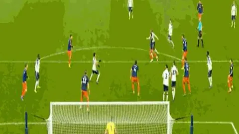 苏翊鸣独揽单板滑雪坡面障碍世界杯首金，开启辉煌新纪元