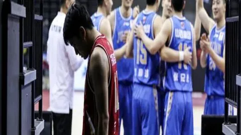 独家爆料：拜仁遗憾宣布，雅克松因伤缺席今晚德国杯激战！